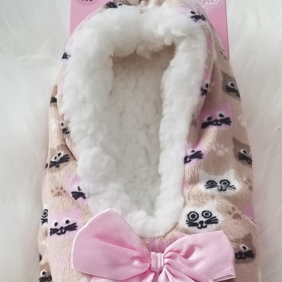 So comfy and soft Tan cat slippers gift idea stocking stuffers - Picture 3 of 3